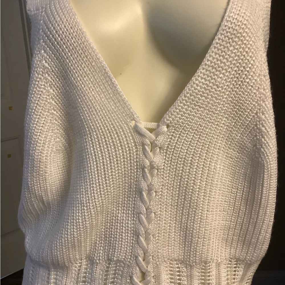 Jolie&Joy:Sweater Top NWOT
Size 1X 100%Acrylic